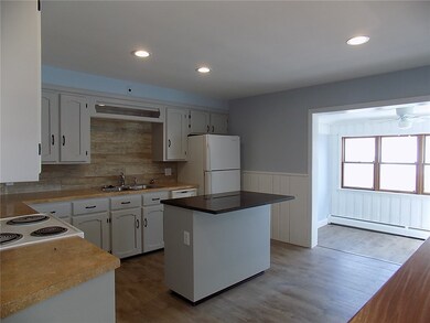 8 Gladding St, Bristol, RI 02809 - photo 4