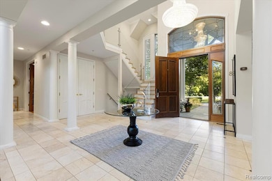 630 Sheldon Ct, Rochester, MI 48306 - photo 7