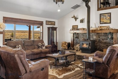 Living Room - Previously Staged
