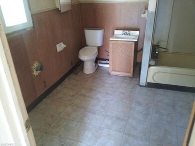 5112 Farr Ave, Lorain, OH 44055 - photo 3