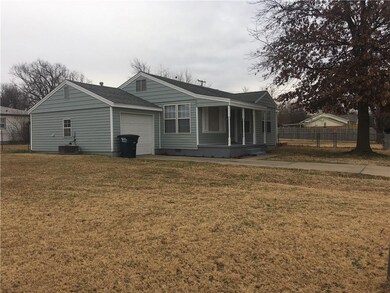 1701 N Louisa Ave, Shawnee, OK 74804 - photo 3