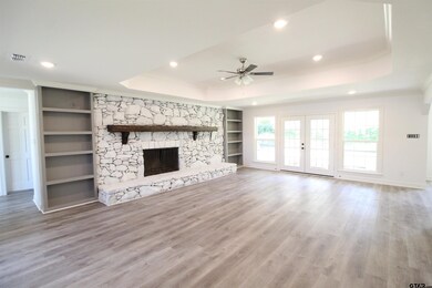 408 Holiday Ln, Tyler, TX 75703 - photo 2