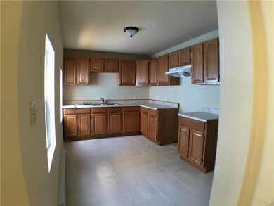 443 N 2nd St, Allentown, PA 18102 - photo 5