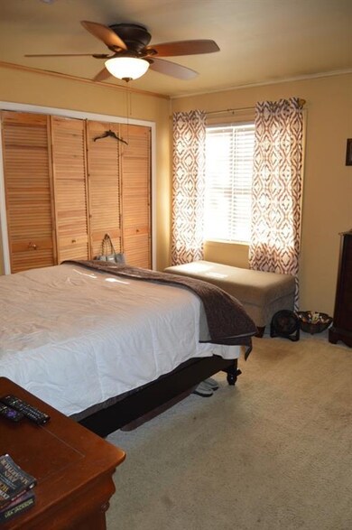 2119 Crepe Myrtle St, Pineville, LA 71360 - photo 4