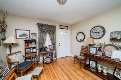 115 Center St, Madison Heights, VA 24572 - photo 6