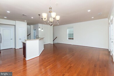 4722 Dane Ridge Cir, Dale City, VA 22193 - photo 4