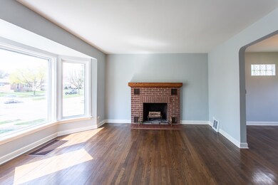 901 Westchester Blvd, Westchester, IL 60154 - photo 2