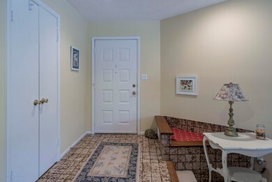 1F Foyer1