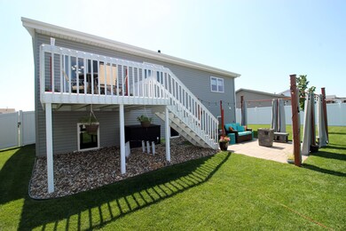 EXTERIOR REAR 4
