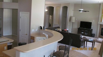 KITCHEN BAR