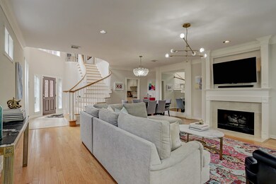 1724 Indiana St, Houston, TX 77006 - photo 7