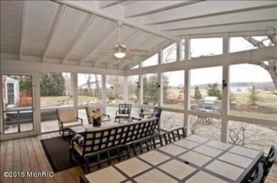 708 S Elm St, Three Oaks, MI 49128 - photo 4