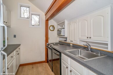 05_190PleasantPinesAve_5_Kitchen_HiRes