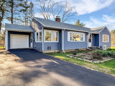 5 Chappell St, Chaplin, CT 06235 - photo 2