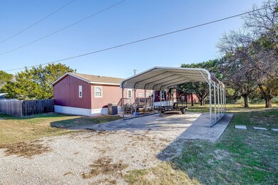 4813 Peachtree St, Granbury, TX 76048 - photo 6