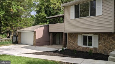 10805 Patuxent Ave, Glenn Dale, MD 20769 - photo 3