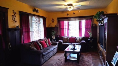 716 NW C St, Grants Pass, OR 97526 - photo 6