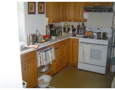 18 Foster St, Cambridge, MA 02138 - photo 2