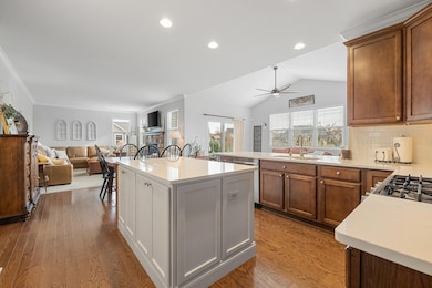 N42W22833 Beacon Ct, Pewaukee, WI 53072 - photo 6