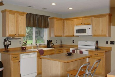 11006 Eustis Hunt Rd E, Graham, WA 98338 - photo 2