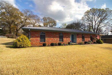 141 Carol St, Prattville, AL 36067 - photo 2