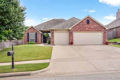 7415 E Jackson Place, Broken Arrow, OK 74014 - photo 2