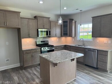 3573 River Farm Dr unit 335, Kernersville, NC 27284 - photo 7