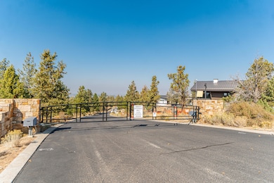 1470 NW Puccoon Ct, Bend, OR 97701 - photo 2