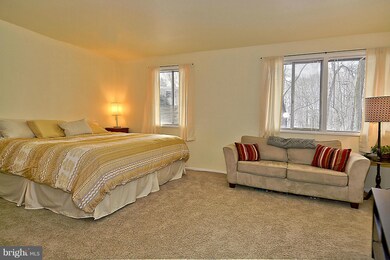 7536 Spring Lake Dr unit A, Bethesda, MD 20817 - photo 5