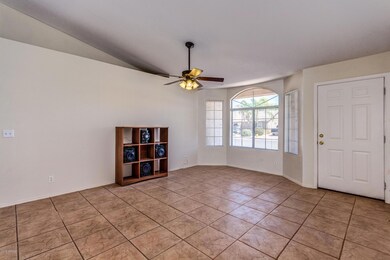 8063 E Des Moines St, Mesa, AZ 85207 - photo 3