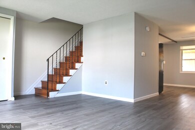 3104 Ryerson Cir, Halethorpe, MD 21227 - photo 6