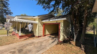 View of home's exterior