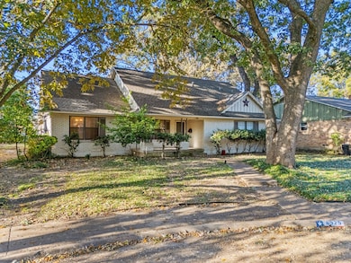 6925 Galemeadow Cir, Dallas, TX 75214 - photo 3