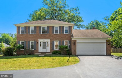8211 Labbe Ln, Vienna, VA 22182 - photo 2