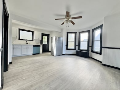 37 Goodyear Ave, Naugatuck, CT 06770 - photo 4