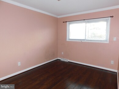 2115 Columbia Place, Hyattsville, MD 20785 - photo 7