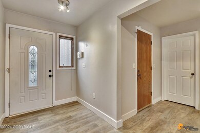 5740 Jordan Cir, Anchorage, AK 99504 - photo 3