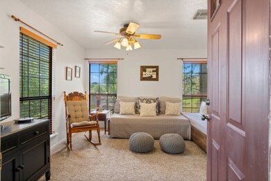 53 Hunters Creek Dr, Huntsville, TX 77340 - photo 3