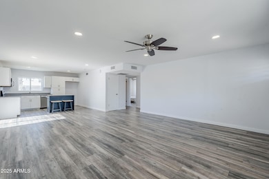 2215 W Emelita Ave, Mesa, AZ 85202 - photo 5