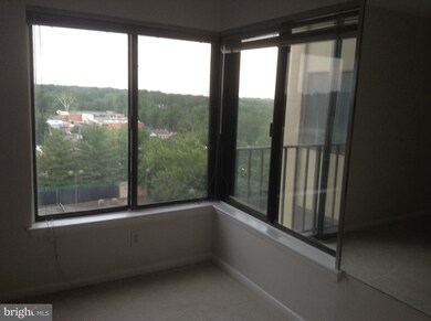 Racquet Club Condominium unit 1011, Hyattsville, MD 20783 - photo 5