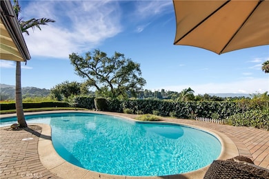 3701 Royal Meadow Rd, Sherman Oaks, CA 91403 - photo 2