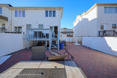 135 Alex Cir, Staten Island, NY 10305 - photo 4