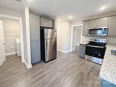 921 Pineridge St SE, Concord, NC 28025 - photo 4