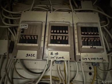 21 Hardenberg St, New Brunswick, NJ 08901 - photo 5