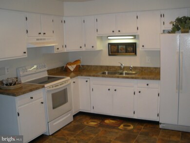 45350 Clarks Mill Rd, Hollywood, MD 20636 - photo 5