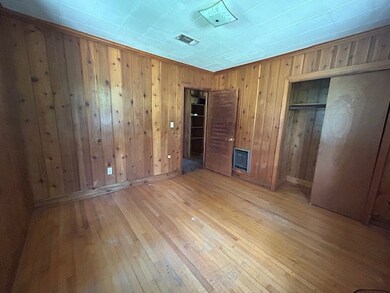 241 E Walnut St, Gloster, MS 39638 - photo 5