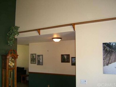 Numerous details such as chair rails and plant she
