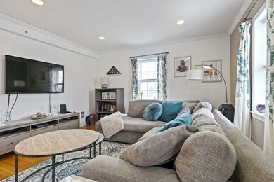 27 Commonwealth Ave unit 5, Chestnut Hill, MA 02467 - photo 3