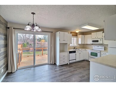 Easy Flow into the Dining Room and Kitchen