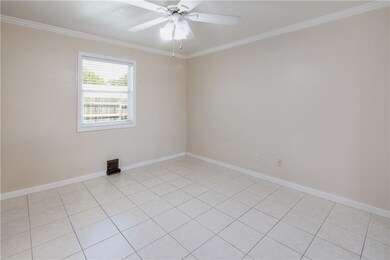 1211 Spring Loop unit B, College Station, TX 77840 - photo 6